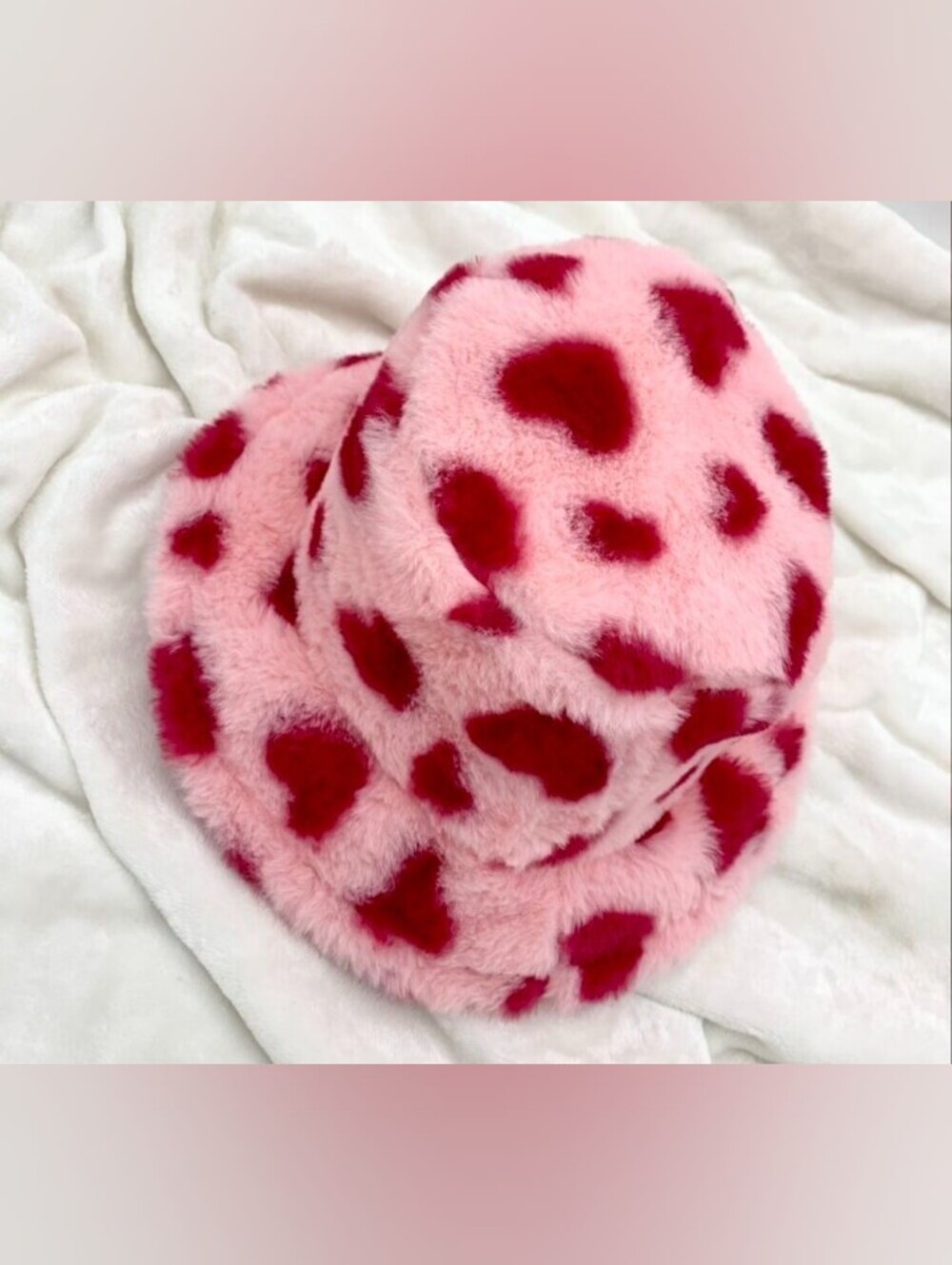 NWT Faux Fur Bucket Hat - Women Accessories - Picture 12 of 16